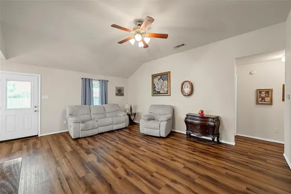 2032 Sabine Drive, Waco, TX 76708