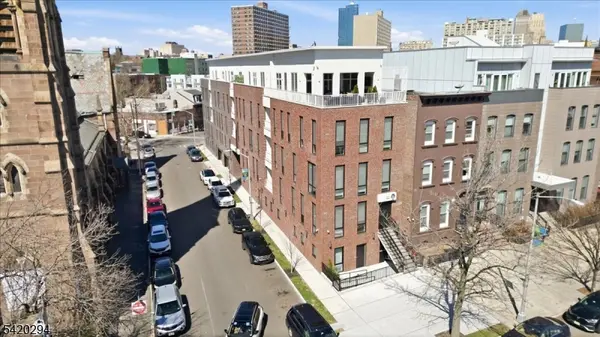 21 Lincoln Park #101, Newark City, NJ 07102