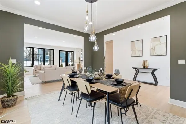 125 Tudor Oval, Westfield Town, NJ 07090