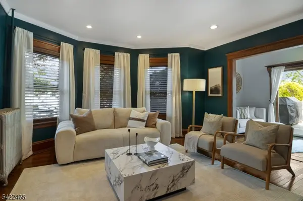 8 Thomas St, Caldwell Boro Twp., NJ 07006