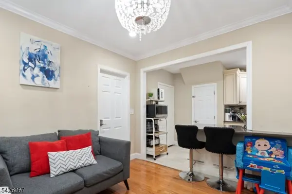 89 E 6Th St, Clifton City, NJ 07011