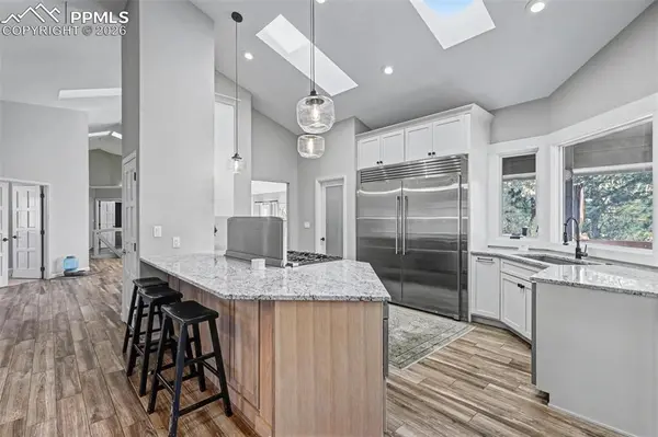 305 Hidden Creek DR, Colorado Springs, CO 80906