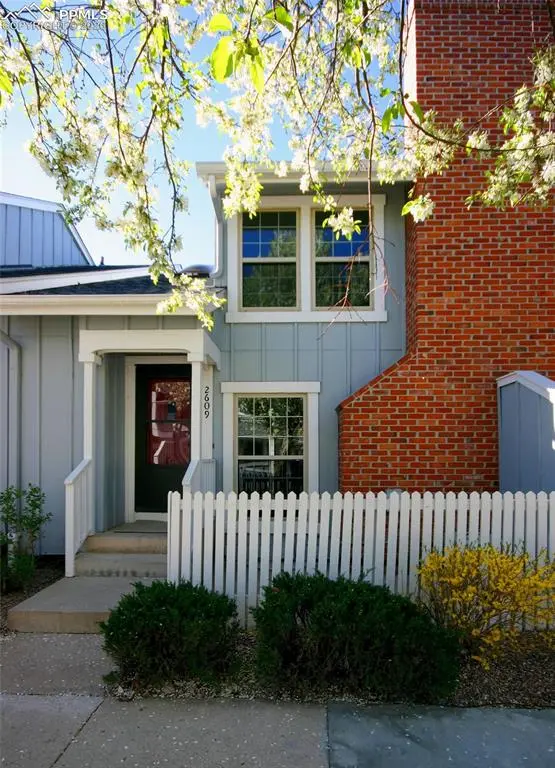 2609 Hatch CIR, Colorado Springs, CO 80918