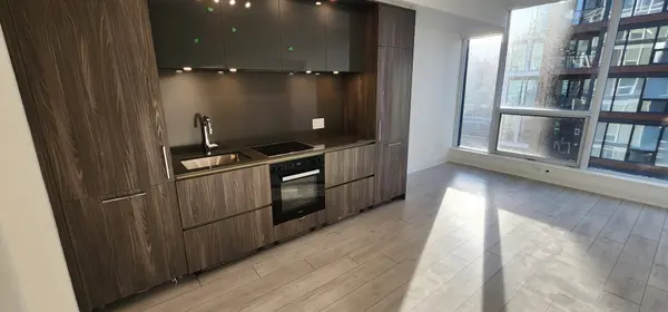 35 Mercer ST #3809, Toronto C01, ON M5V 0V1