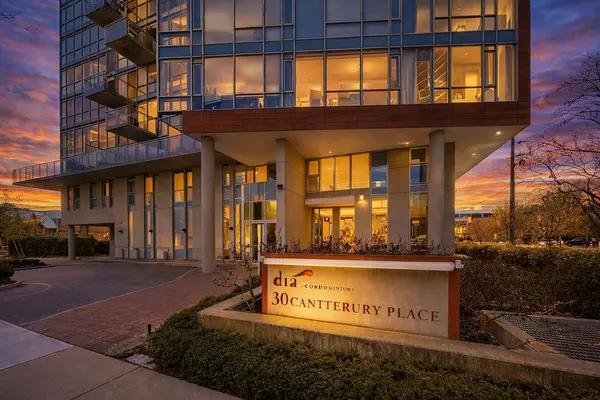 30 Canterbury Placeway E #904, Toronto C07, ON M2N 0B9