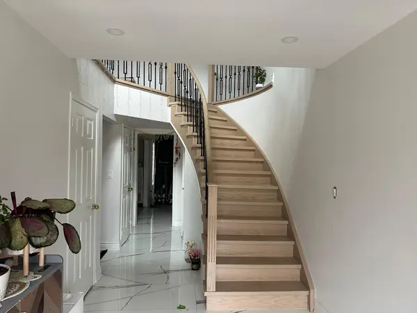 20 Harold ST, Whitby, ON L1N 8Z7