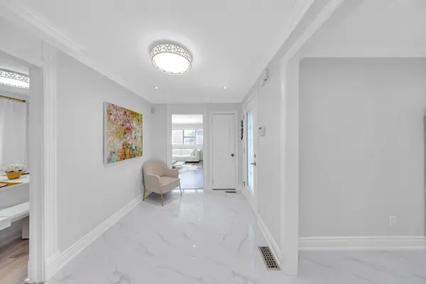 46 McGrath CT, Toronto E10, ON M1C 3B5