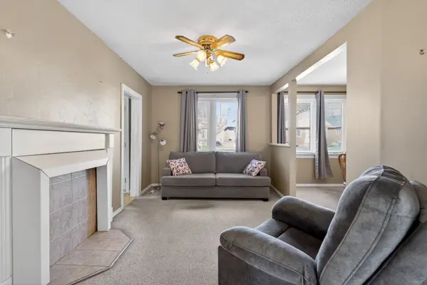 23 Patricia AVE, Oshawa, ON L1H 5W1