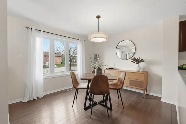 130 Athabaska RD, Barrie, ON L4N 8E5