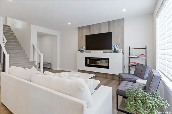 155 Keith WAY, Saskatoon, SK S7V 0X9