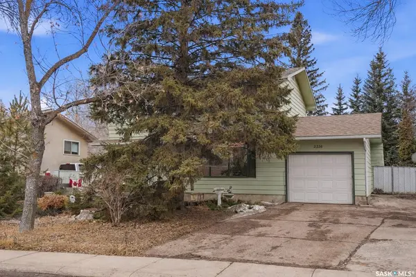 2338 Easthill, Saskatoon, SK S7J 3E5