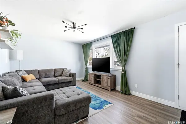 3039 Assiniboine AVENUE, Regina, SK S4S 1E2