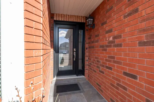 64 Whitbread AVE, Caledon, ON L7E 1R1