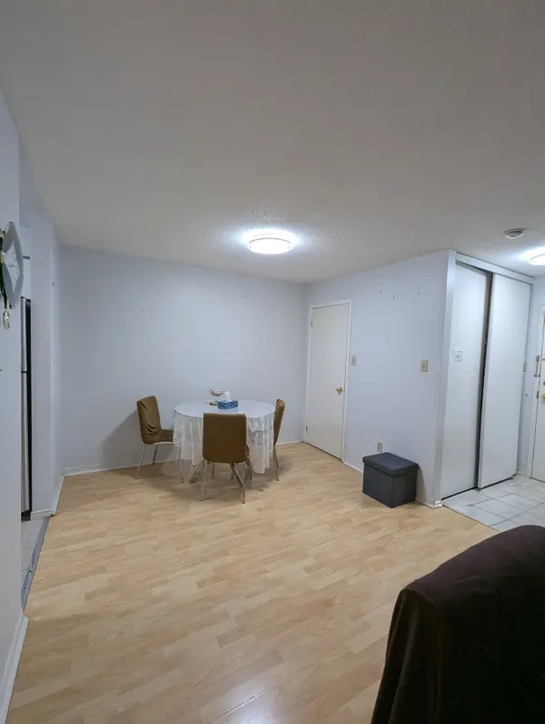 211 Forum DR #207B, Mississauga, ON L4Z 4C1