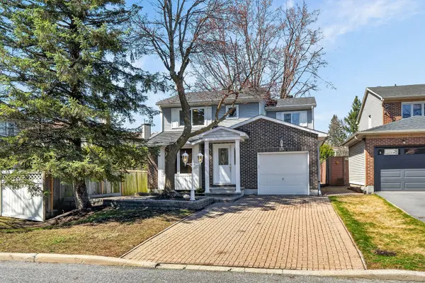 13 Valley Ridge ST, Cityview - Parkwoods Hills - Rideau Shore, ON K2E 7W1