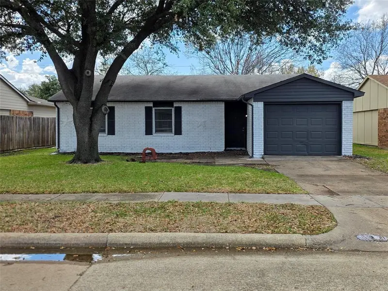 5304 Baker Drive, The Colony, TX 75056