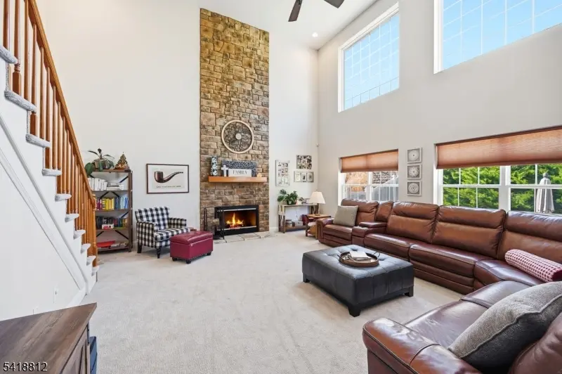 654 Skyline Dr, Jefferson Twp., NJ 07849