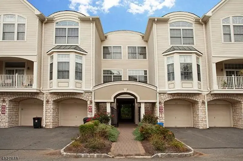 321 Edmonton Ct, Livingston Twp., NJ 07039