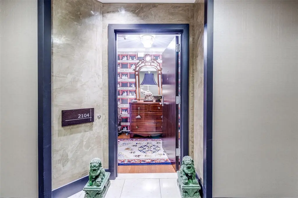 5909 Luther Lane #2104, Dallas, TX 75225