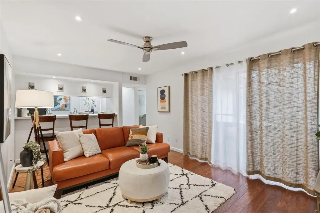 4347 Dickason Avenue #214, Dallas, TX 75219