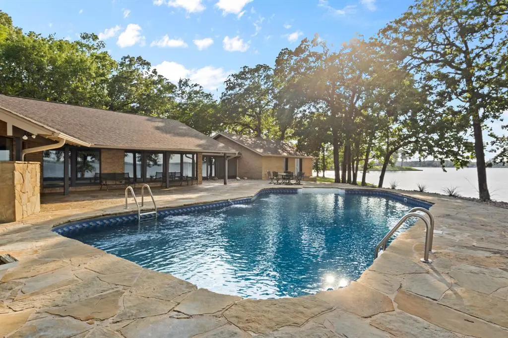 360 County Road 2136, Pittsburg, TX 75686