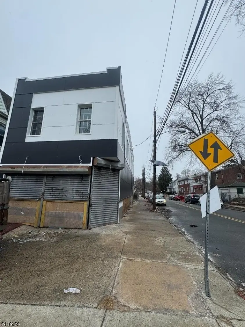 81 Tremont Ave, Newark City, NJ 07106