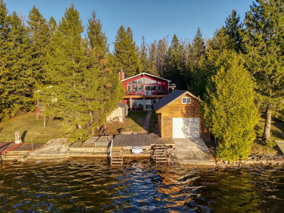 87 Paradise RD, Kawartha Lakes, ON K0M 1B0