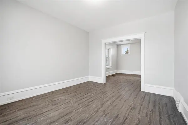 1405 Elgin AVE, Winnipeg, MB R3E 1B7