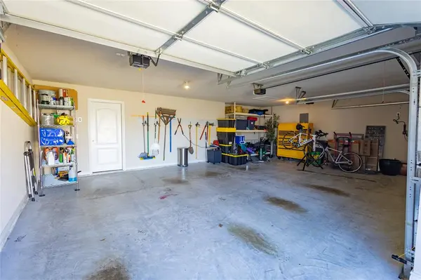 2711 Fleur De Lis Lane, Grand Prairie, TX 75054