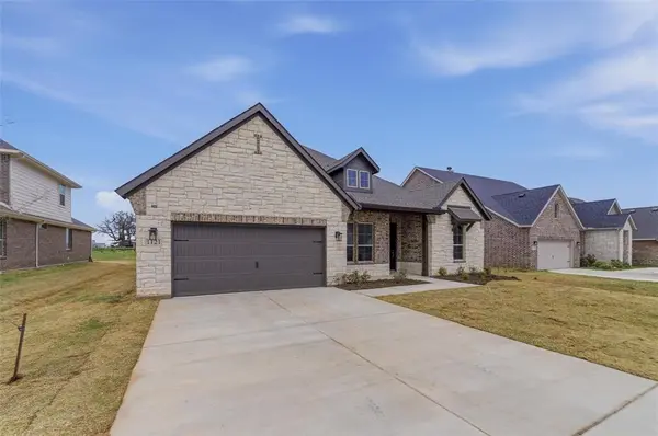 1121 Trinity Drive, Springtown, TX 76082