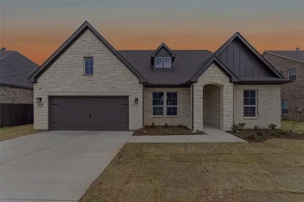 428 Guadeloupe Lane, Springtown, TX 76082
