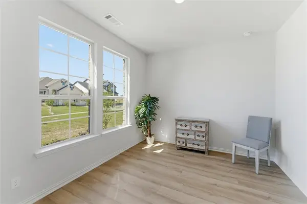 1237 Sabine River Lane, Springtown, TX 76082