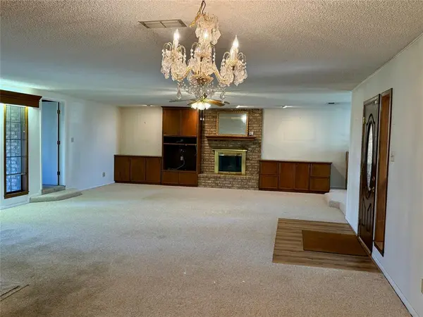 1401 W Hill Lane, Coleman, TX 76834