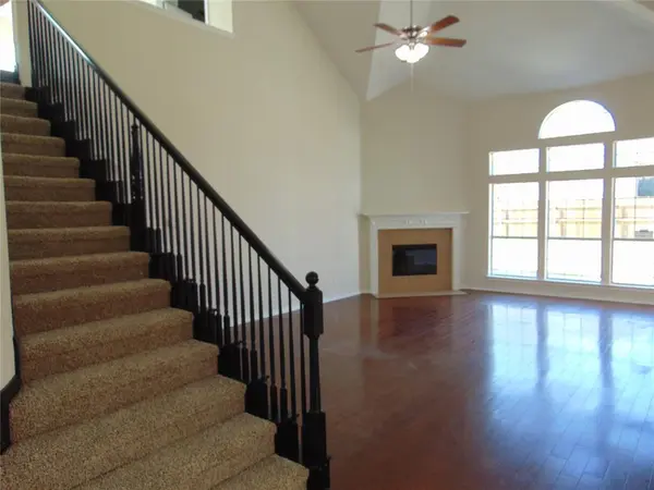 1823 Wildwood Lane, Glenn Heights, TX 75154