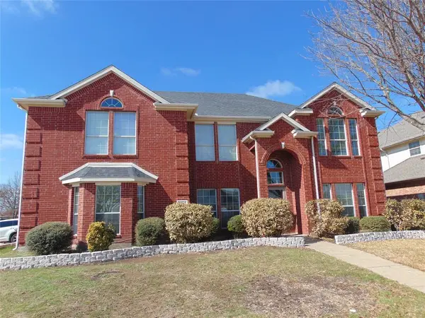 1823 Wildwood Lane, Glenn Heights, TX 75154