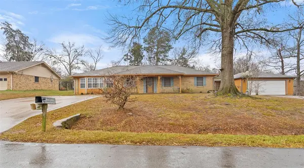 10130 Brookwood Drive, Tyler, TX 75707