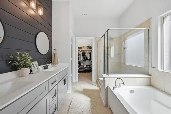 12448 Iveson Drive, Fort Worth, TX 76052