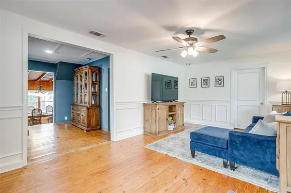 3705 Collinwood Avenue, Fort Worth, TX 76107