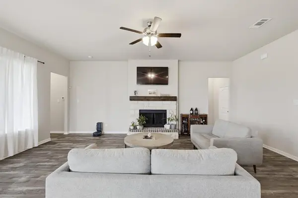 13429 Sage Meadow Circle, Sanger, TX 76266