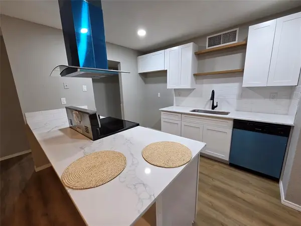 5304 Baker Drive, The Colony, TX 75056