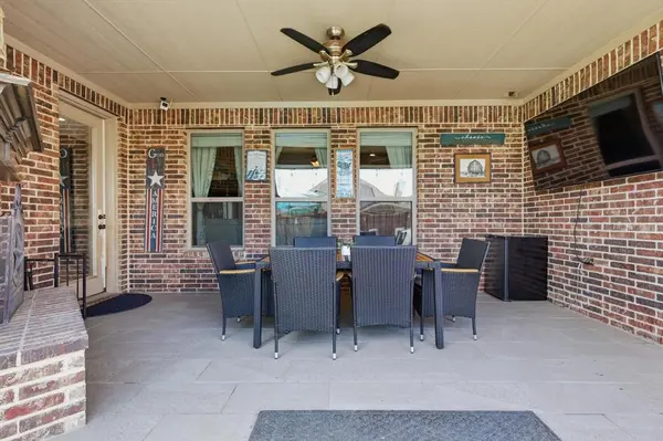 509 Autumn Run Drive, Midlothian, TX 76065