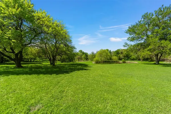 4076 County Road 1088, Celeste, TX 75423