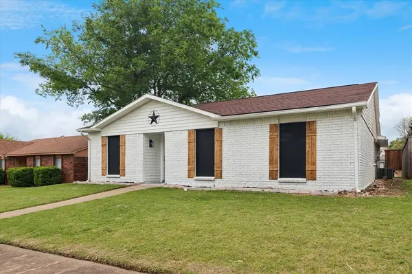 7426 Cloverglen Drive, Dallas, TX 75249