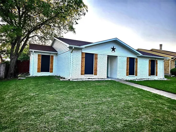 7426 Cloverglen Drive, Dallas, TX 75249