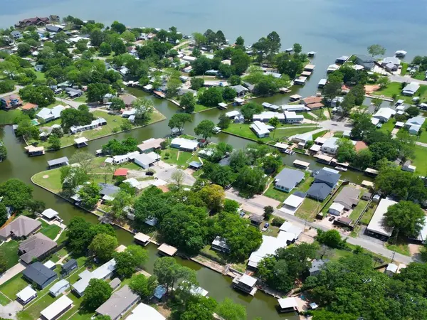 4316 Elmwood Court, Granbury, TX 76049