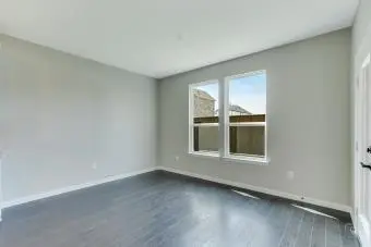 260 Lee Roy Jordan, Irving, TX 75063