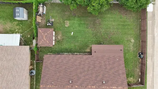 2838 Padre Lane, Grand Prairie, TX 75052