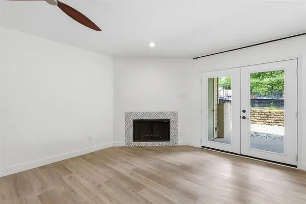 2505 Wedglea Drive #114, Dallas, TX 75211