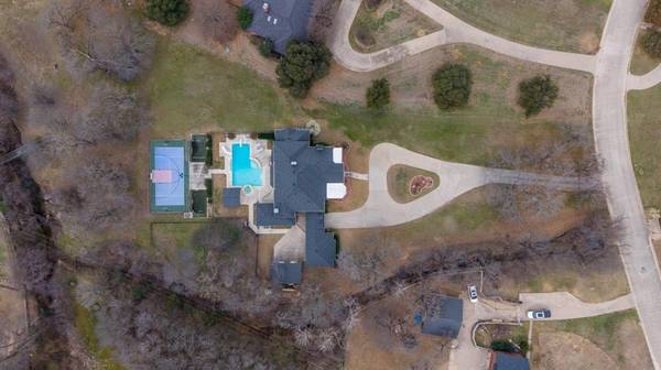 207 Oakridge Trail, Kennedale, TX 76060