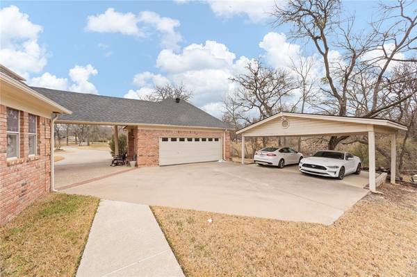 207 Oakridge Trail, Kennedale, TX 76060